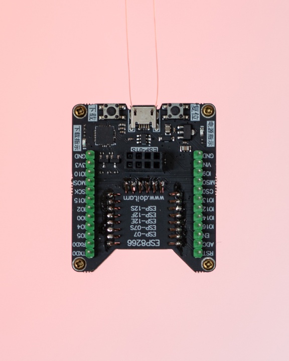 Univerzální programátor ESP8266 Praktický nástroj pro jednoduché nahrávání firmwaru do...